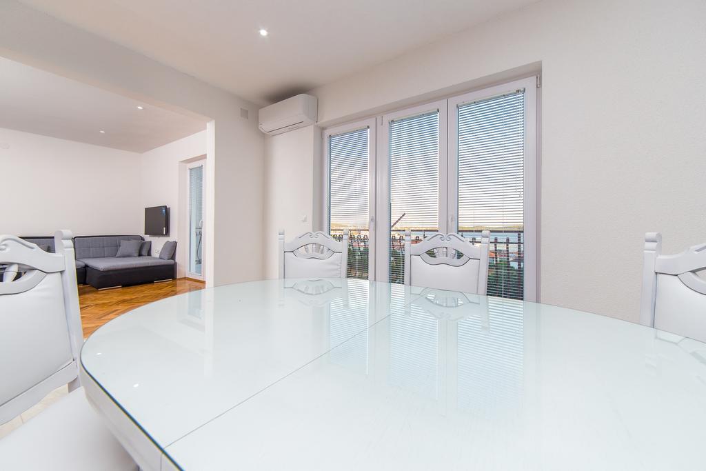 Apartment Drazena Трогир Экстерьер фото